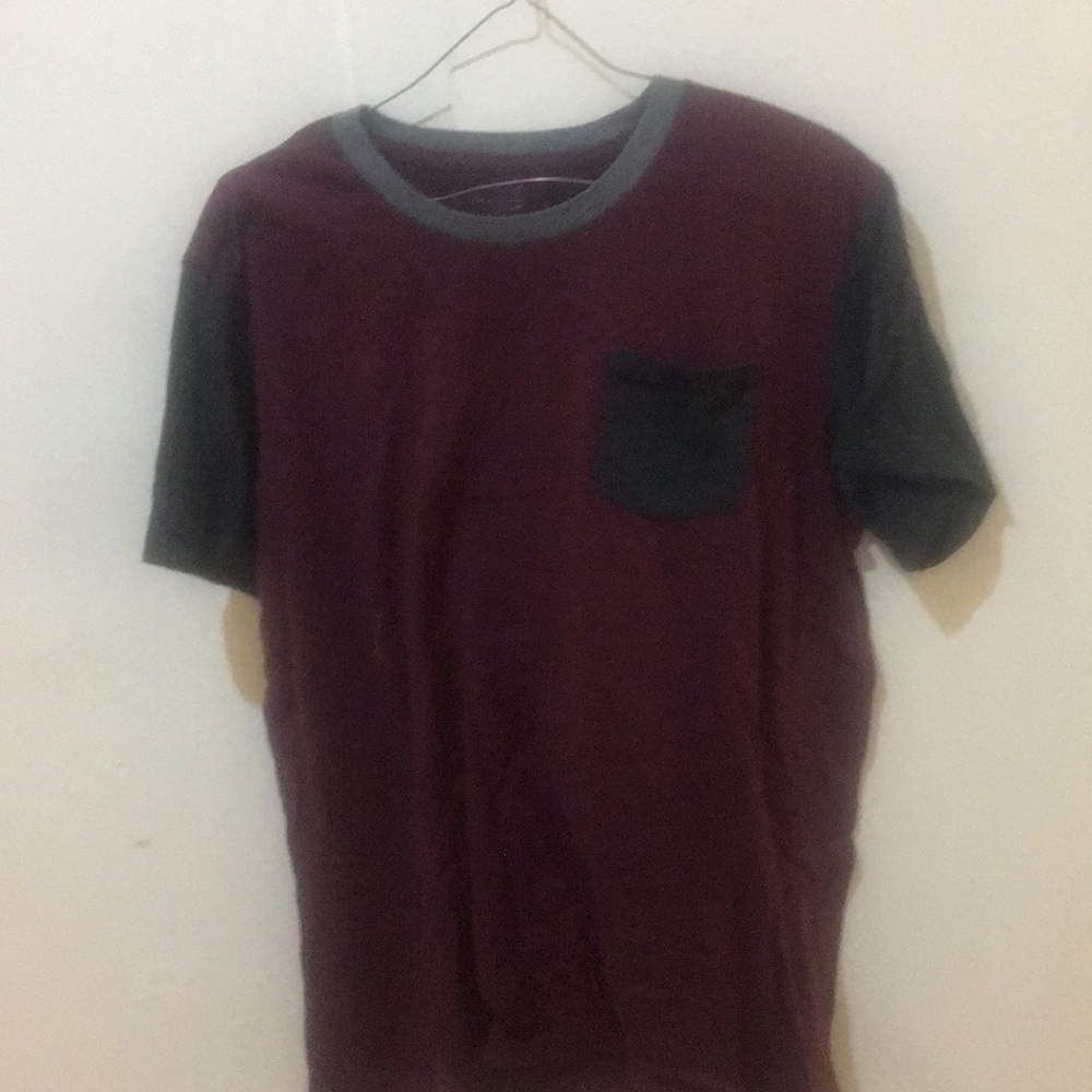 Short sleeved pocket tee